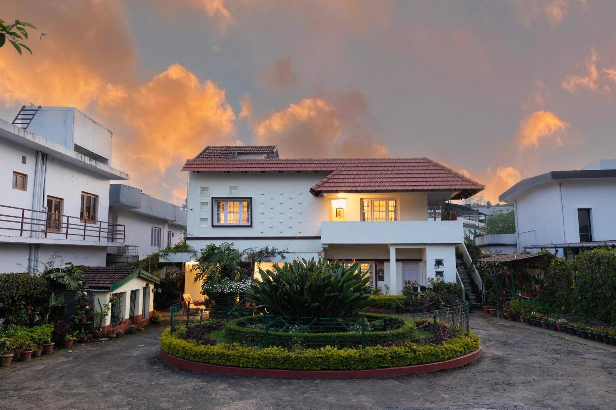 Colonels Inn Ooty Exterior photo